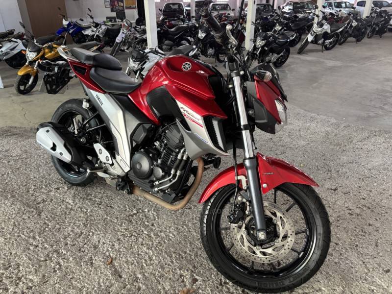 YAMAHA - FAZER - 2021/2021 - Vermelha - R$ 19.900,00