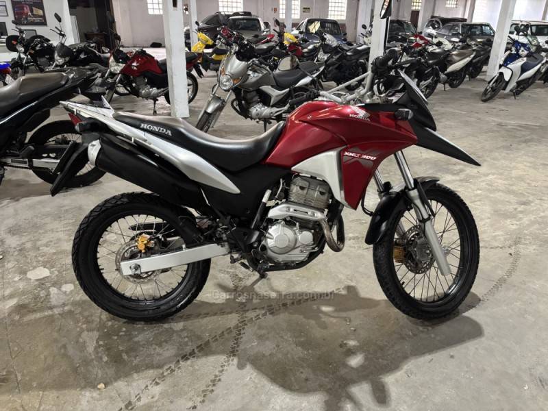 HONDA - XRE 300 - 2015/2015 - Vermelha - R$ 21.800,00