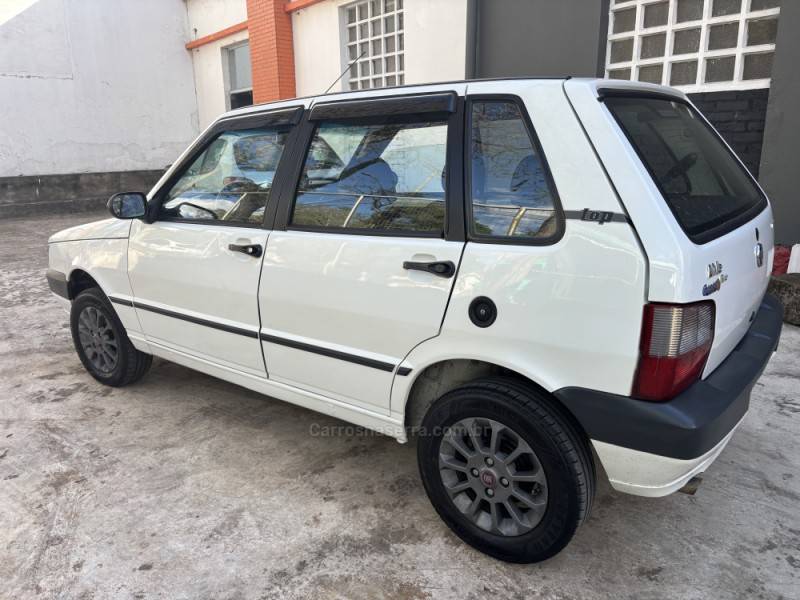 FIAT - UNO - 2009/2010 - Branca - R$ 25.900,00