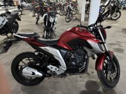 YAMAHA - FAZER - 2018/2019 - Vermelha - R$ 19.500,00