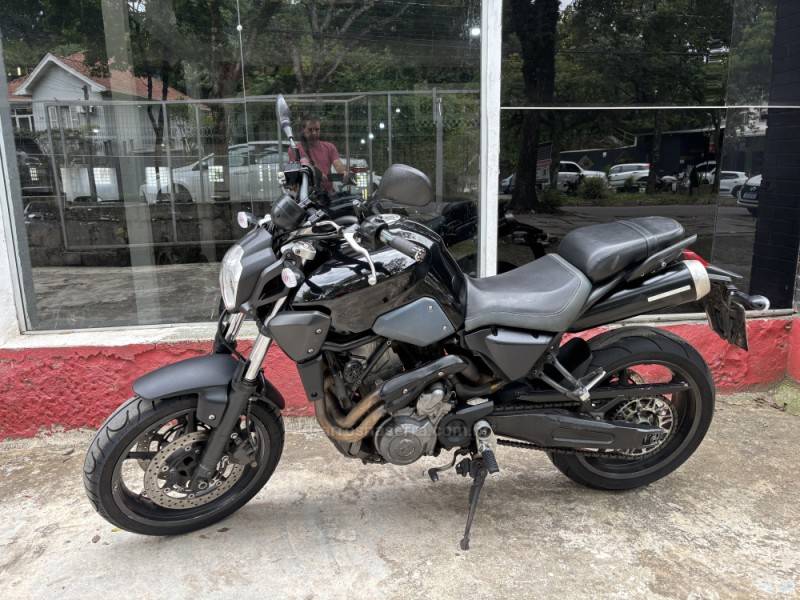 YAMAHA - MT - 2008/2008 - Preta - R$ 22.000,00