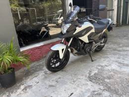 HONDA - NC 750X - 2015/2015 - Branca - R$ 37.000,00