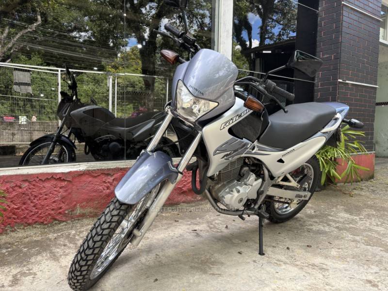 HONDA - NX4 FALCON - 2006/2007 - Cinza - R$ 23.000,00