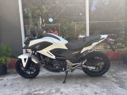 HONDA - NC 750X - 2015/2015 - Branca - R$ 37.000,00