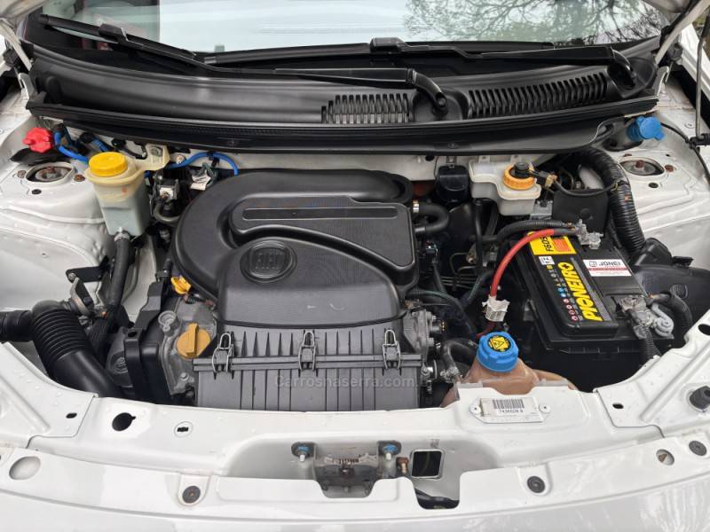 FIAT - PALIO - 2012/2013 - Branca - R$ 42.990,00