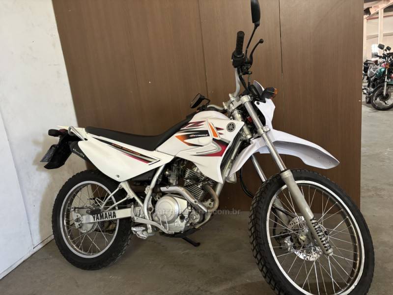 YAMAHA - XTZ 125 - 2004/2005 - Vermelha - R$ 9.200,00