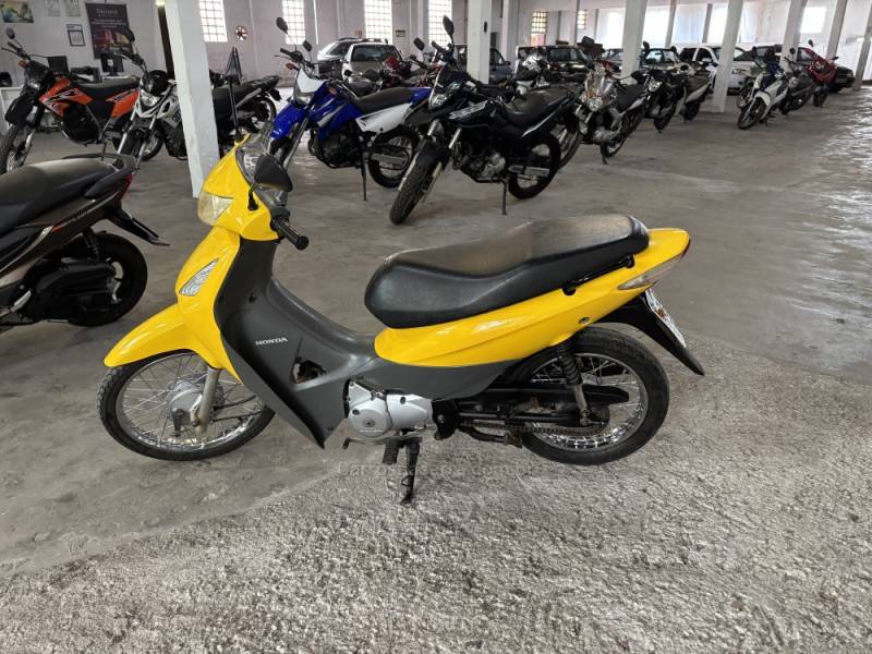 HONDA - BIZ 125 - 2008/2008 - Amarela - R$ 8.200,00