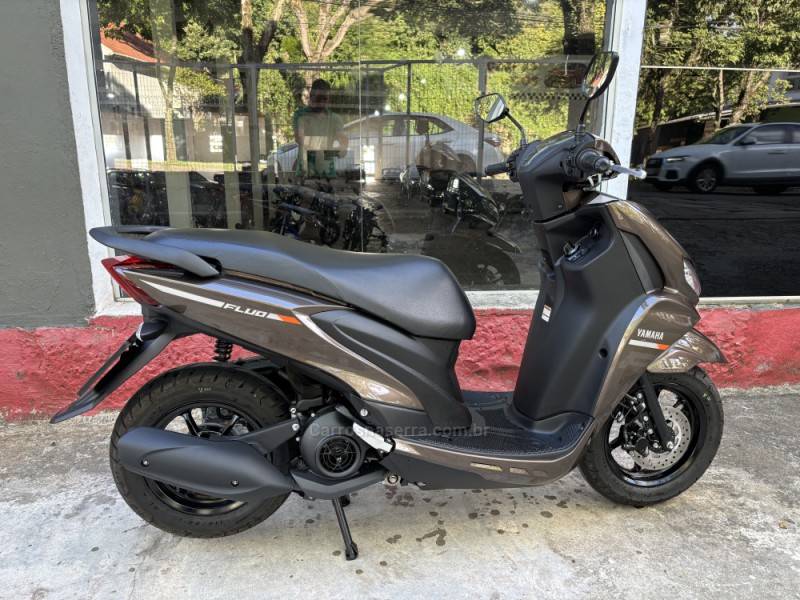 YAMAHA - FLUO 125 ABS - 2024/2025 - Marrom - R$ 15.300,00