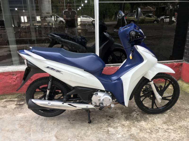 HONDA - BIZ 125 - 2021/2022 - Branca - R$ 15.500,00