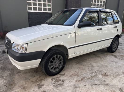 FIAT - UNO - 2009/2010 - Branca - R$ 25.900,00