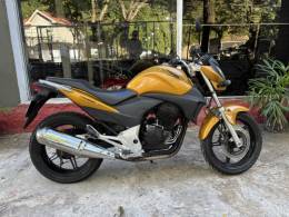HONDA - CB 300R - 2010/2011 - Amarela - R$ 12.500,00
