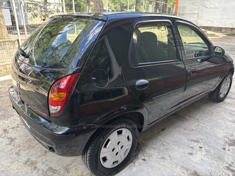 CHEVROLET - CELTA - 2002/2003 - Preta - R$ 17.800,00