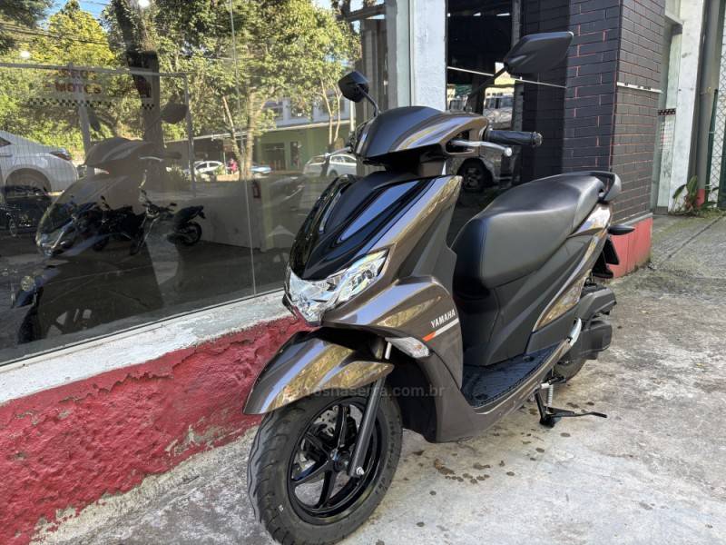 YAMAHA - FLUO 125 ABS - 2024/2025 - Marrom - R$ 15.300,00